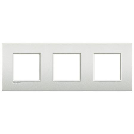 Рамка 3 поста BTicino LIVING LIGHT, белый жемчуг, LNE4802M3PR