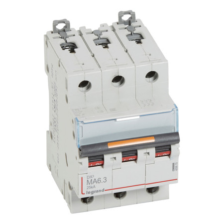Автоматический выключатель Legrand DX³ 3P 6.3А (MA) 25кА, 409879