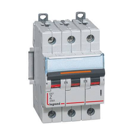Автоматический выключатель Legrand DX³ 3P 10А (Z) 25кА, 409923
