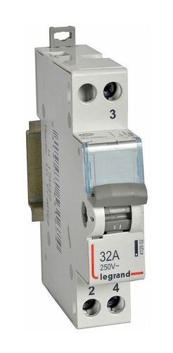 CX³ Перекл. 1ПК со ср.точкой 32A, 412902