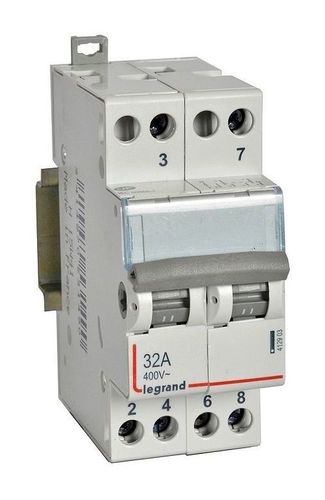 CX³ Перекл. 2ПК со ср.точкой 32A, 412903